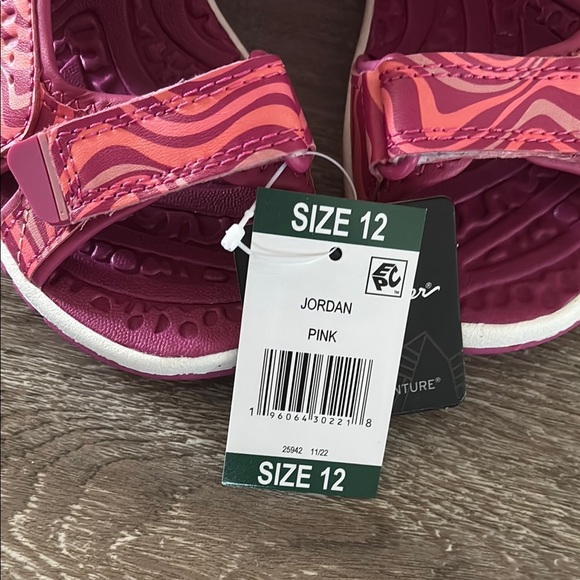 $5/25! Add 5 to bundle to get for $25 Eddie Bauer Kids Vibrant Pink Sandals - Picture 4 of 4